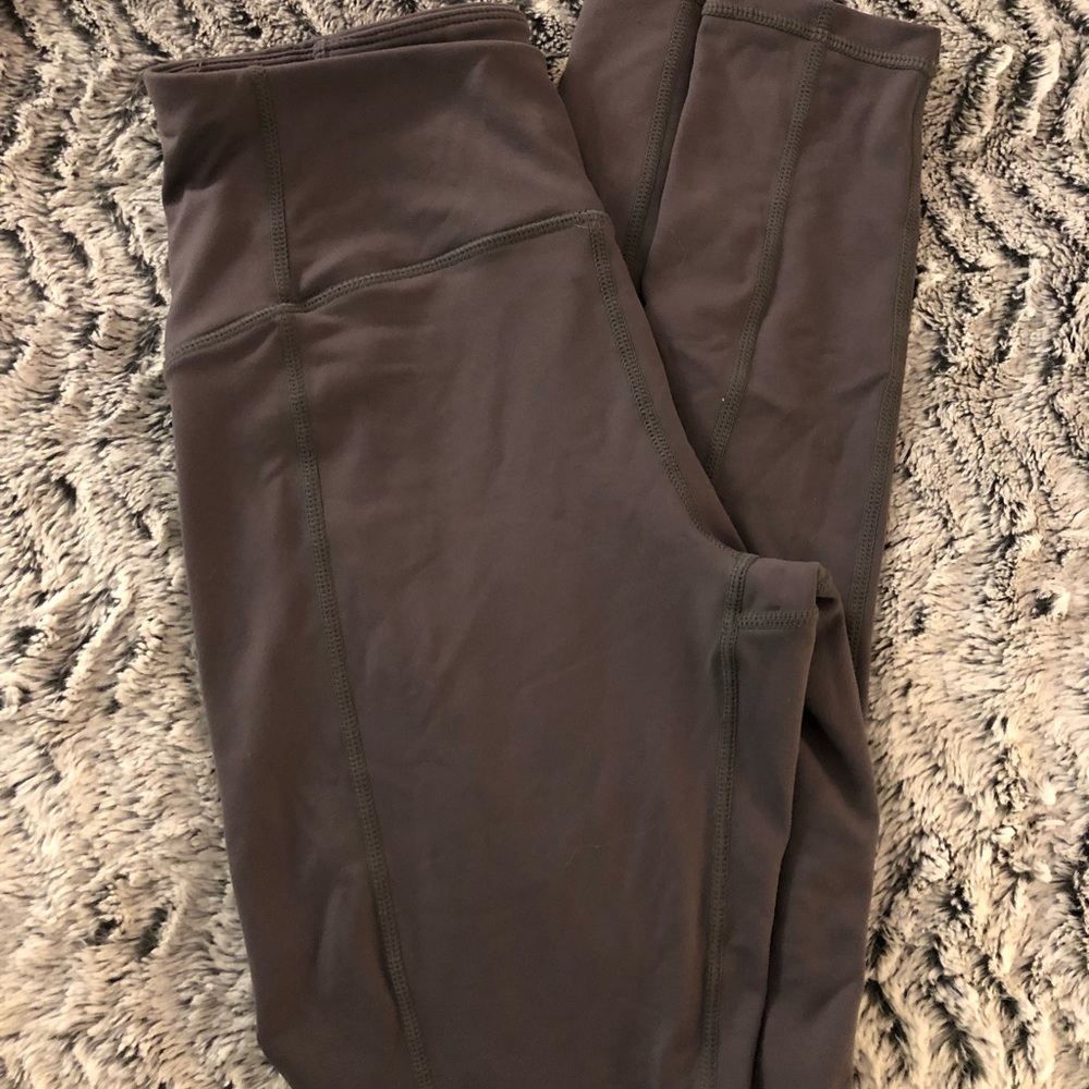 Gray athletic leggings